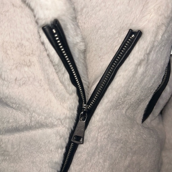 NWOT Express faux fur fux leather moto jacket - Picture 3 of 9